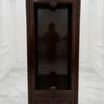 Classic Black Simple Showcase