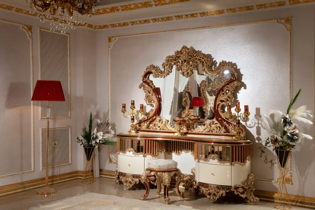 Luxury Crown Bedset - Image 4