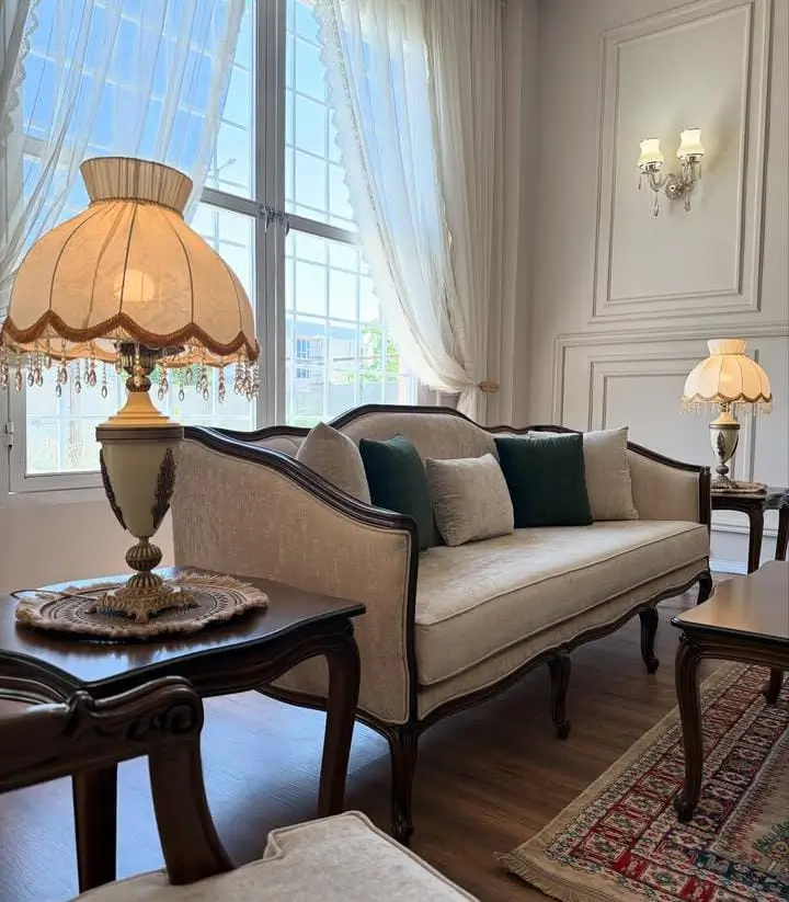 The Comfort Classic Sofa - Image 3